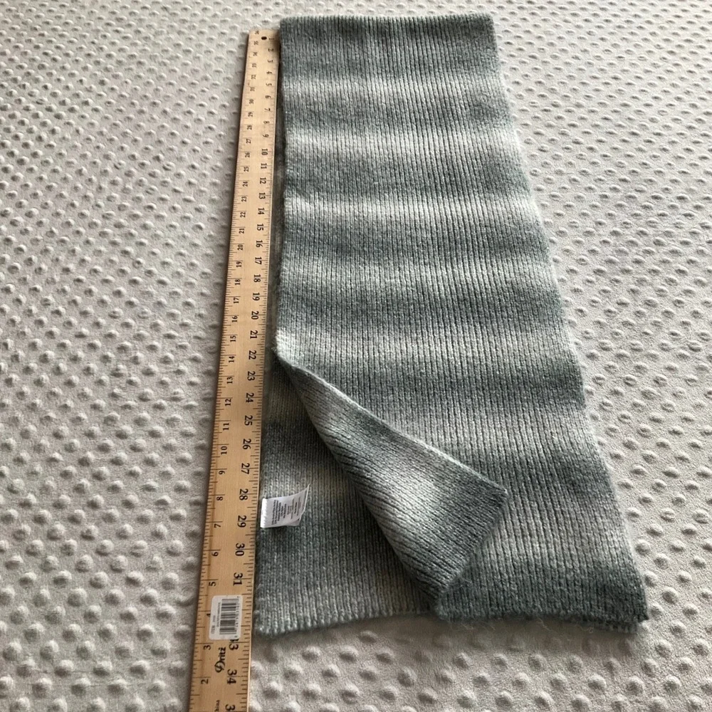 Unbranded Ribbed Knit Scarf Unisex One Size Gray Ombre Gradient Wool‎ Blend